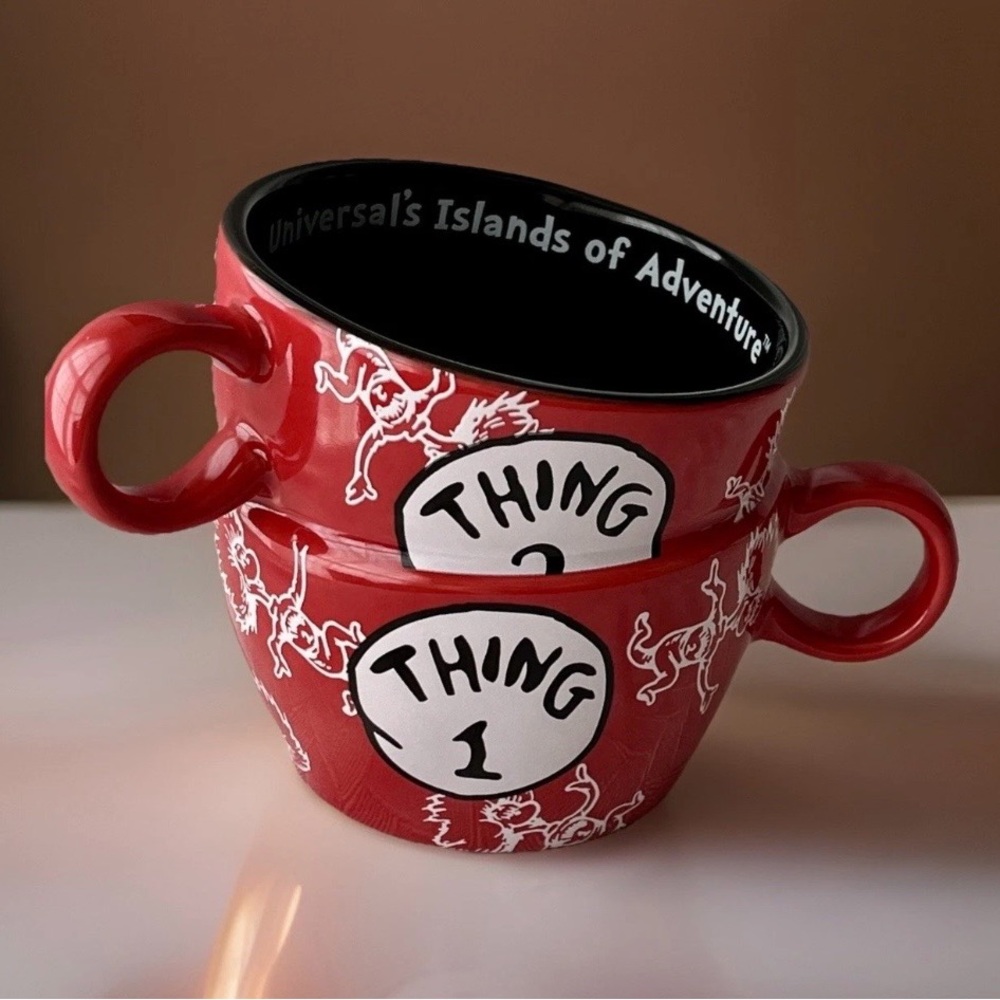 Universal Thing 1 and Thing 2 Mug Island of Adventure 2 handles Red NWT